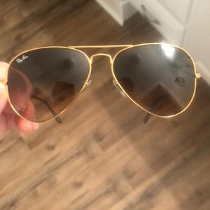 Ray Bans aviator sunglasses